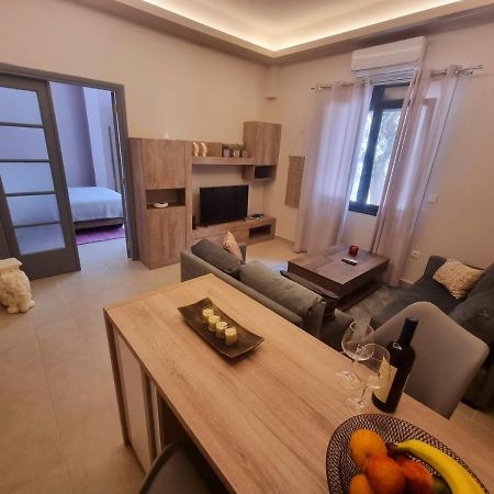 Ellis Apartment Atena Exterior foto